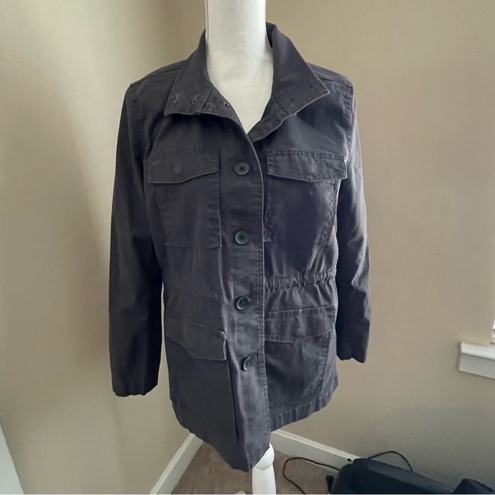 Loft Petite Women’s button up jacket Medium